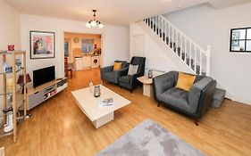Two Bedroom Townhouse In The Heart Of Dungarvan